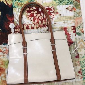 Gorgeous beige and tan bag!!